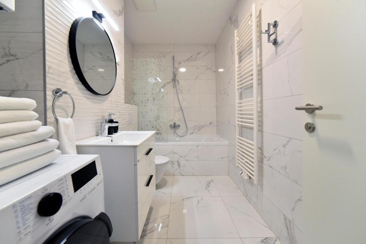 Ophelia Apartment With Parking Zagreb Exterior foto