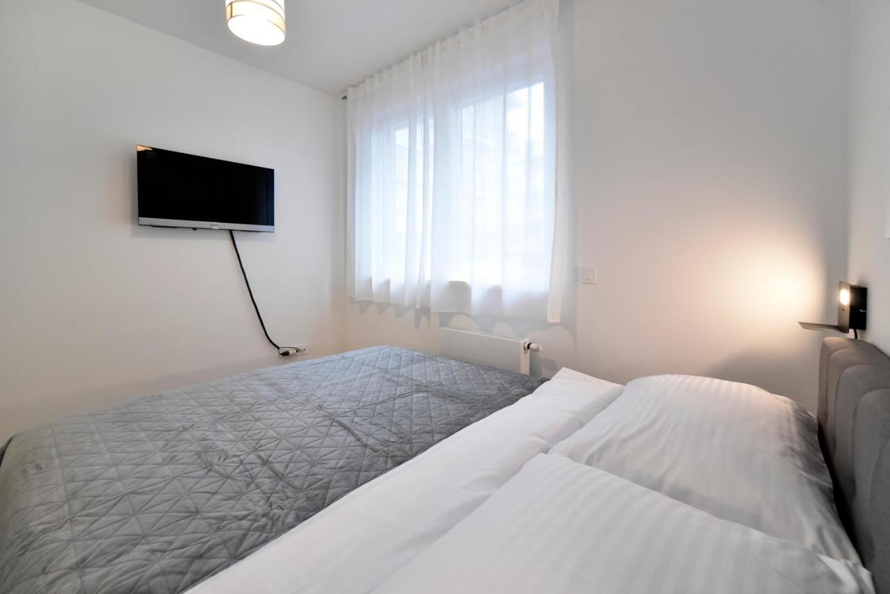 Ophelia Apartment With Parking Zagreb Exterior foto